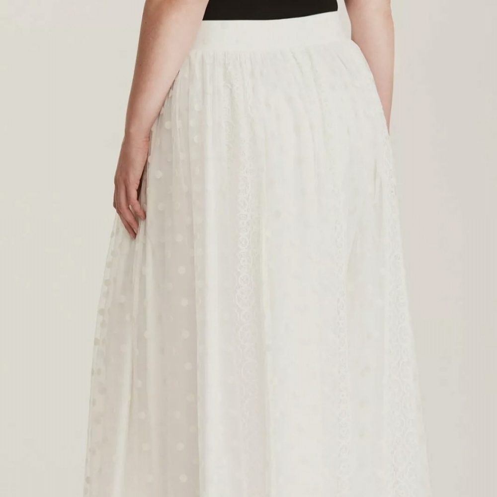Torrid Maxi Skirt Womens Size 1X Ivory Polka Dot Mesh Lace - Picture 3 of 9